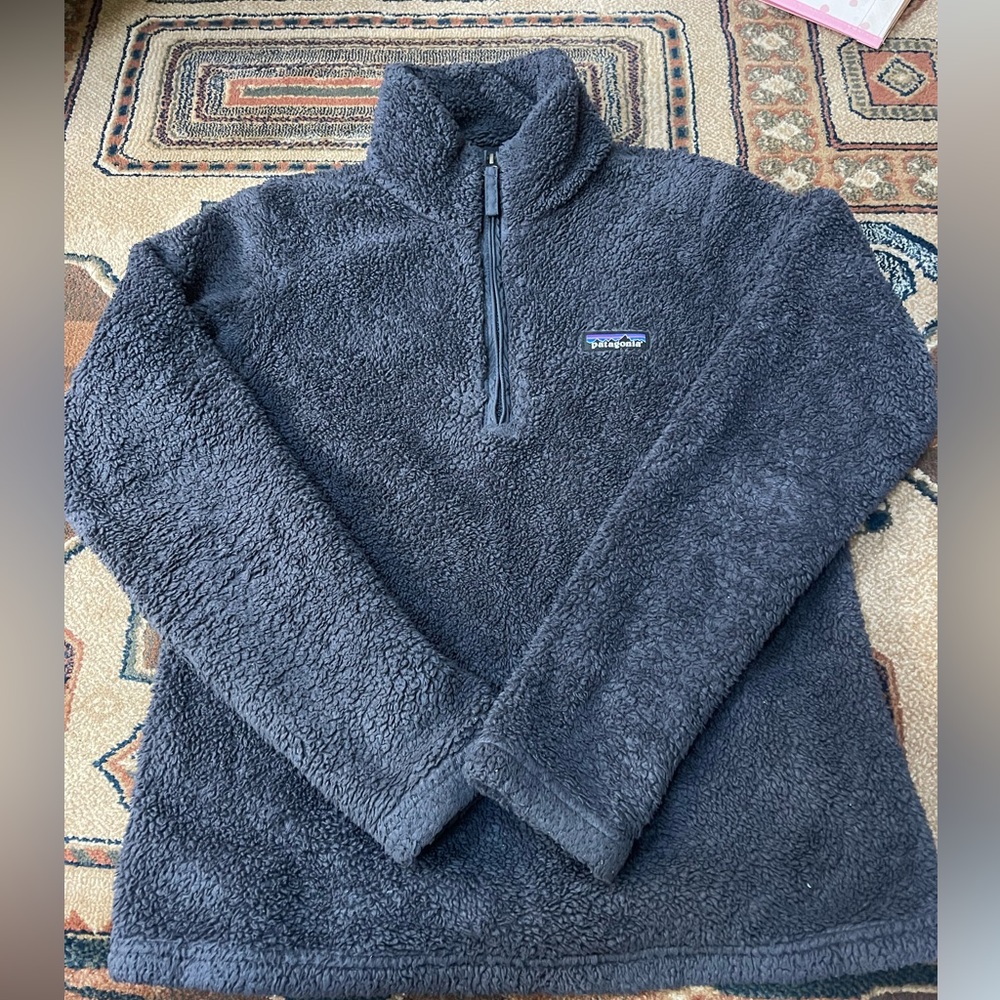 Patagonia navy blue quarter zip pullover size small